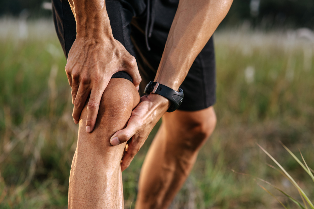 Dolore al ginocchio: fisioterapia o osteopatia?